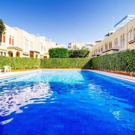 Villa Magerit, Entire Home 5 Minutes Easy Walk To Sandy Beach La Mata  Luaran gambar