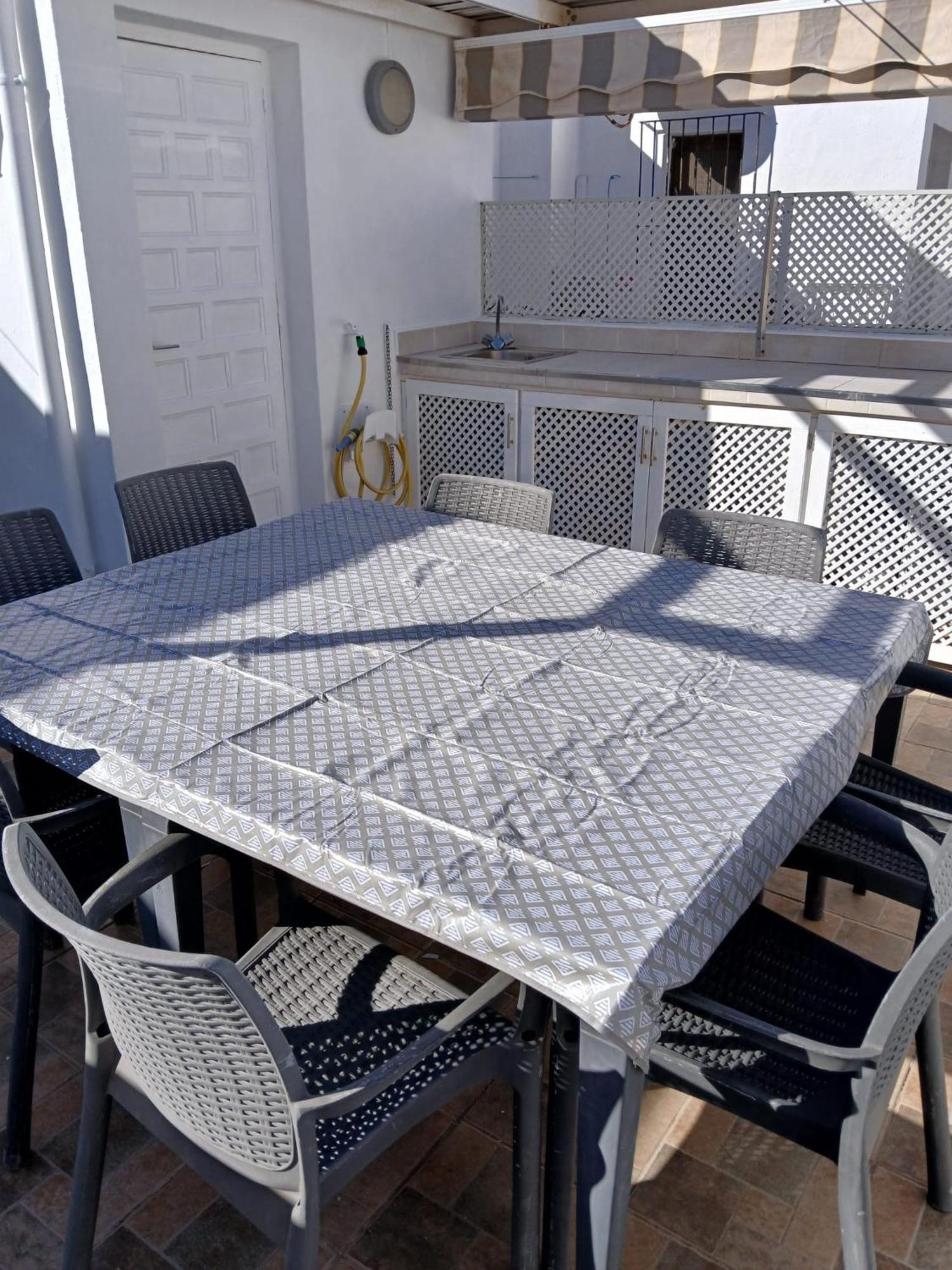 Villa Magerit, Entire Home 5 Minutes Easy Walk To Sandy Beach La Mata  Luaran gambar